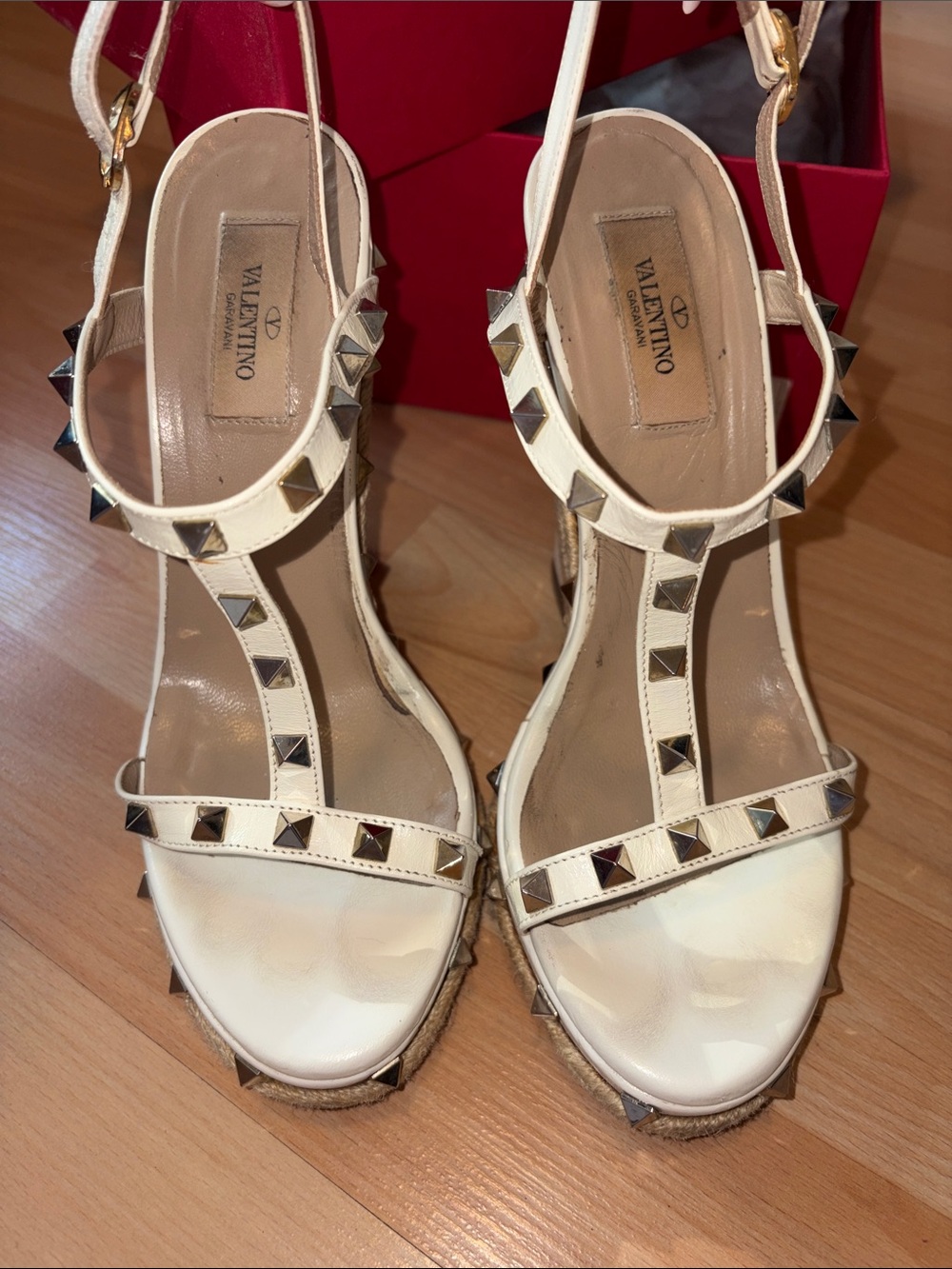Valentino Garavani Ivory Rockstud T-Strap Sandals